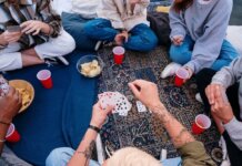 Viisi hauskinta korttipeliä Viisi hauskinta korttipeliä